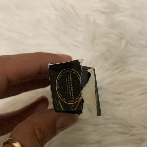 Eyeshadow primer - Picture 5 of 6